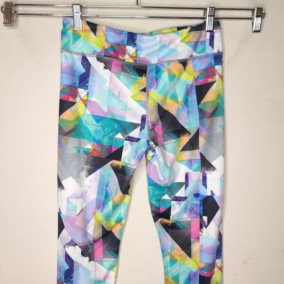 Athleta Girl High Rise Chit Chat Capri Tight Multicolor Geometric - Picture 9 of 11